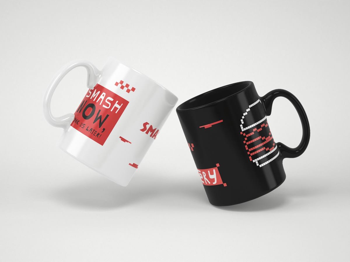 Two Le SMASH mugs, black and white
